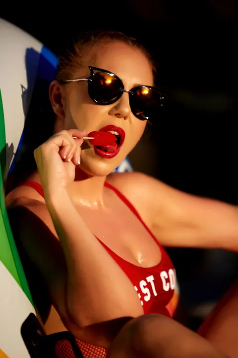 Woman with Glasses Teases by the Pool – photo 10 of 21