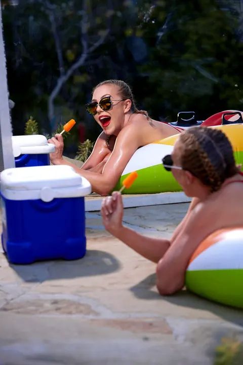 Woman with Glasses Teases by the Pool – photo 21 of 21
