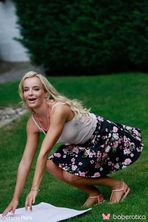 Victoria Pure: Tall Blonde Undresses Outdoors and Toys Herself – photo 2 of 21