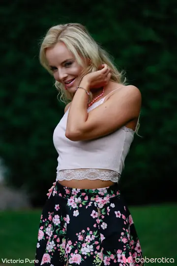 Victoria Pure – Tall Blonde Undresses Outdoors and Toys Herself