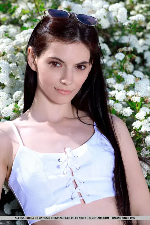 Brunette PAWG in Glasses Strips Outdoors and Spreads – photo 3 of 18