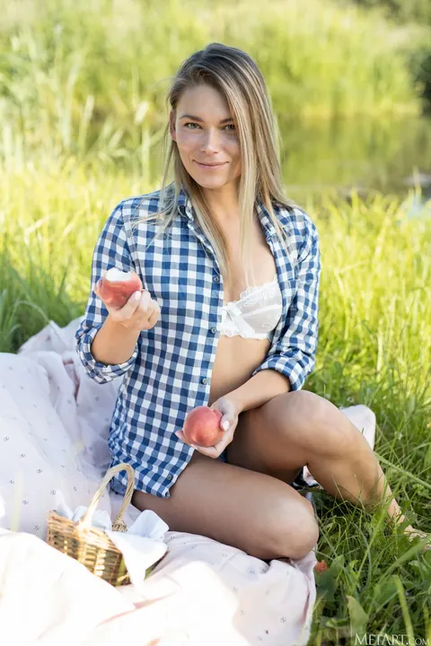 Paulina Dei: Blonde PAWG Flaunts Her Small Tits and Big Ass Outdoors – photo 2 of 21
