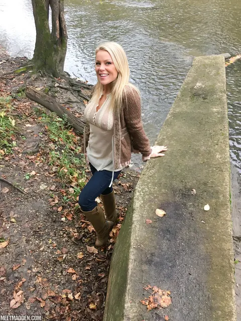 Meet Madden: Slim Blonde MILF Pulls Jeans Over Panties Outdoors – photo 15 of 15