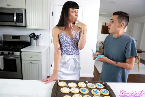 Charlie Valentine: Tall MILF Takes Anal and Pussy Creampie in the Kitchen – photo 3 of 16