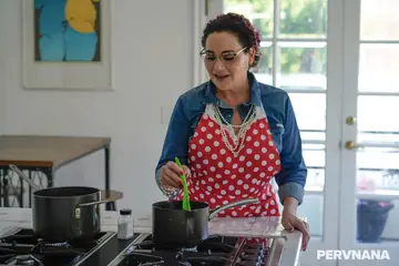 Amanda Ryder – Busty Redhead MILF with Glasses Sucks and Fucks
