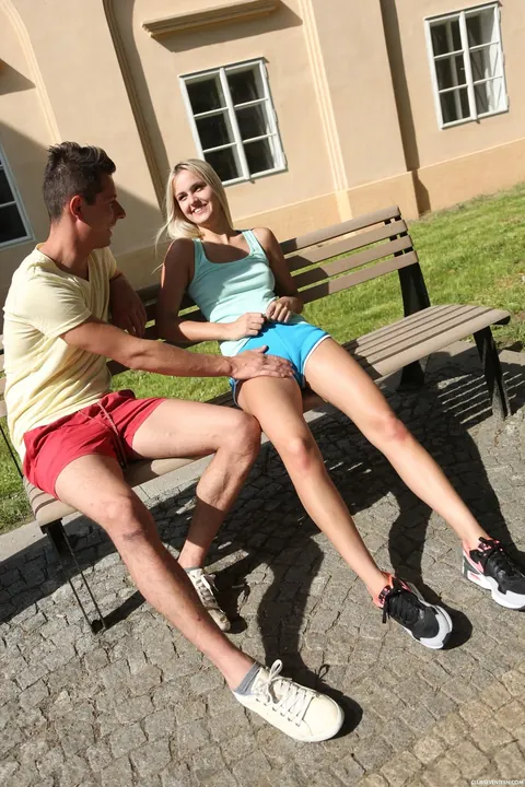 Joleyn: Blonde in Shorts Gets Pussy Licked and Fucked Outdoors – photo 4 of 20
