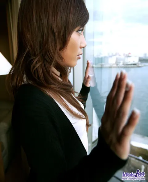 Japanese Brunette Takes Anal Doggy Style in a Hotel – photo 4 of 16
