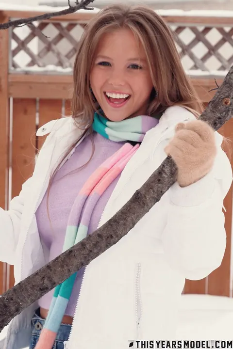 Dawson Miller: Thick Blonde with Big Natural Tits Pulls Jeans Aside in Snow – photo 5 of 15