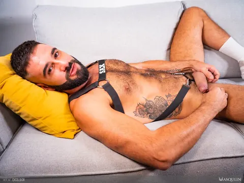 Hairy Bearded Stud Poses Nude for the Camera – photo 19 of 20