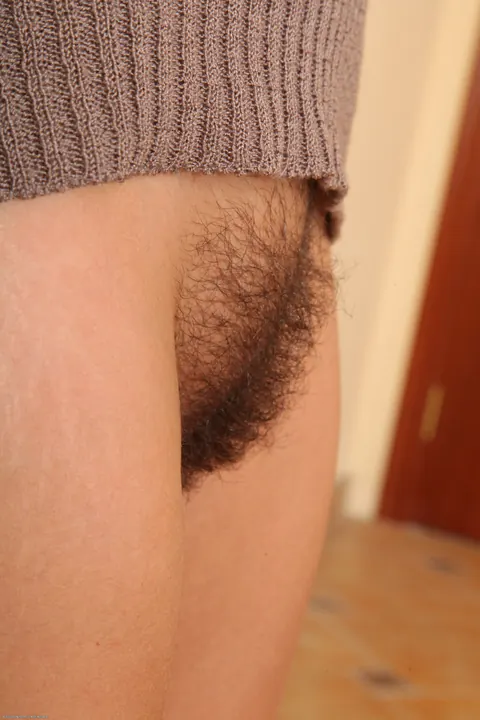 Shrima Malati: Slim Brunette with Big Natural Tits Combs Bush in Socks – photo 3 of 21