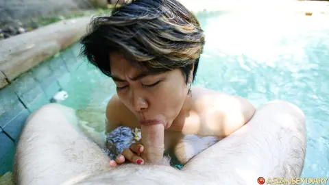 Curvy Asian Amateur Gives a Blowjob by the Pool – photo 14 of 20