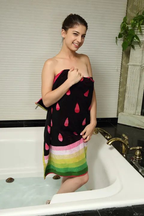 Harley Jameson: Petite Lesbians Fist and Squirt with a Dildo in the Bathroom – photo 21 of 21