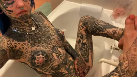 Amber Luke: Tattooed Blonde Spreads Her Shaved Pussy in the Bathroom – photo 14 of 16