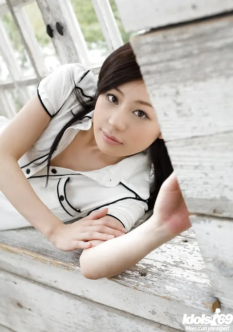 Takami Hou: Slim Japanese Babe Strips Out of Her Bikini and Panties – photo 3 of 16