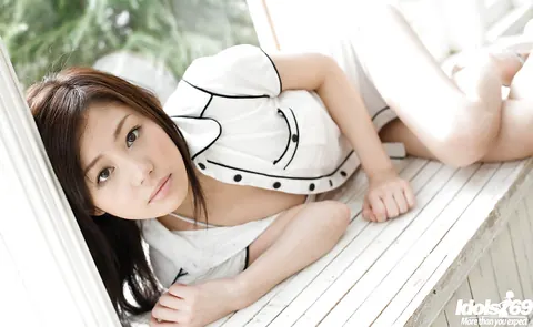 Takami Hou: Slim Japanese Babe Strips Out of Her Bikini and Panties – photo 9 of 16