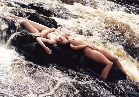 Naked Woman Spreads Her Pussy Wide on the Beach – photo 3 of 18