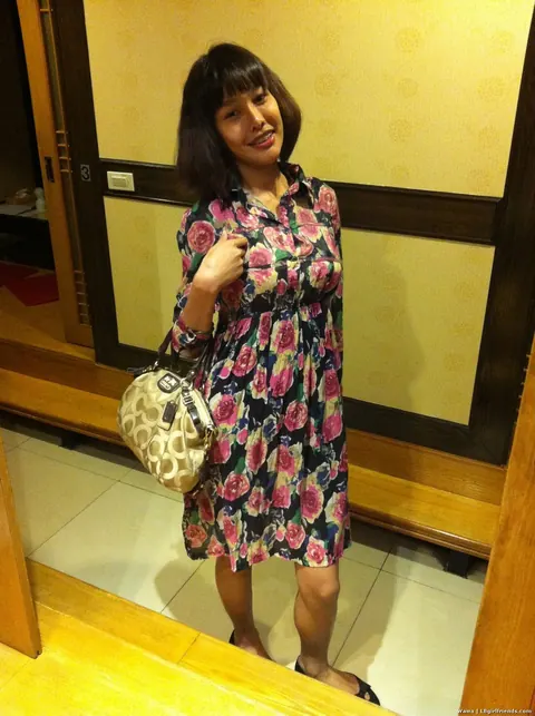 Thai Trans Woman Poses in a Mini Skirt – photo 16 of 16