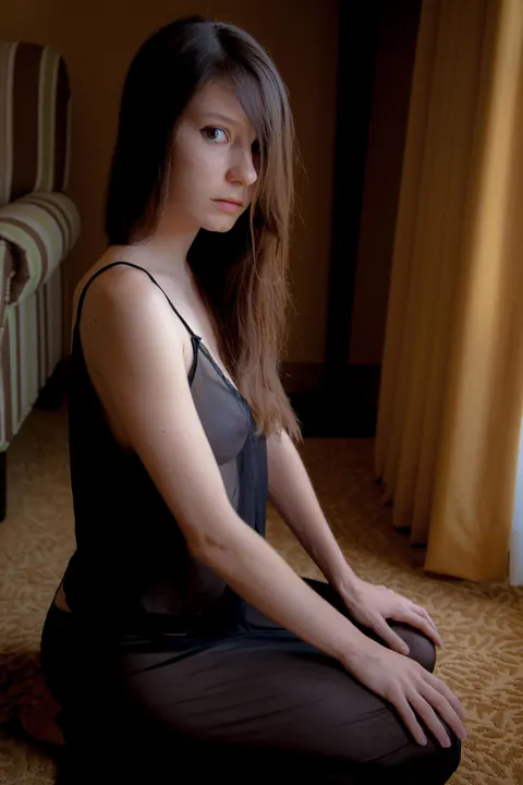 Rilee Marks: Slim Brunette Undresses and Shows Her Naked Body – photo 1 of 20