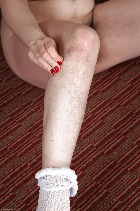 Jenna Brooke: Thick Asian MILF in Stockings Spreads Her Hairy Pussy – photo 14 of 16