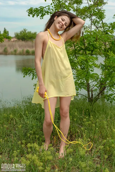 Brunette Strips Out of Her Skirt and Spreads Outdoors – photo 2 of 20