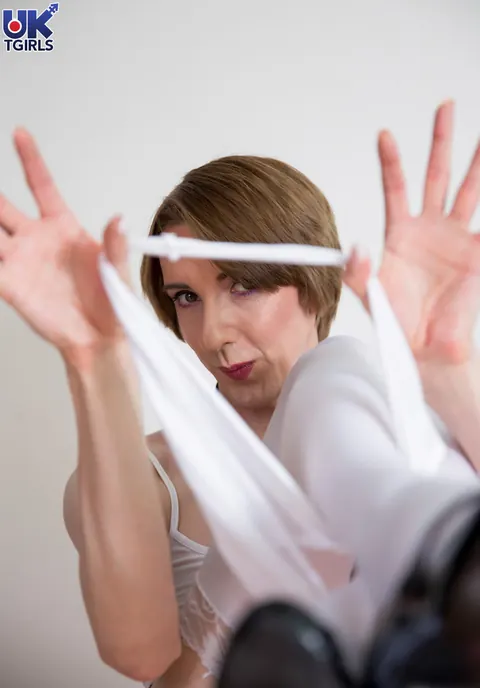 Trans Woman Poses in Panties and Shows Her Body – photo 4 of 16
