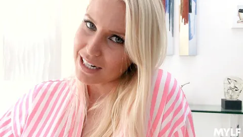 Vanessa Cage: Blonde MILF Bares Her Big Tits and Cups Her Breasts – photo 2 of 21