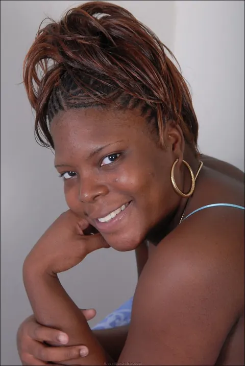 Thick African Babe Strips Off Her Lingerie to Show Her Big Natural Tits – photo 5 of 20