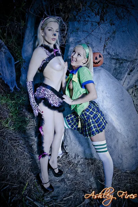 Aaliyah Love: Two Blonde MILFs Undress and Spread Outdoors for Halloween – photo 10 of 17