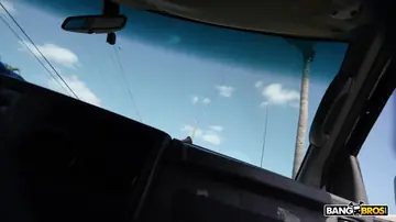 PAWG Blonde in Glasses Takes Public Anal in a Car