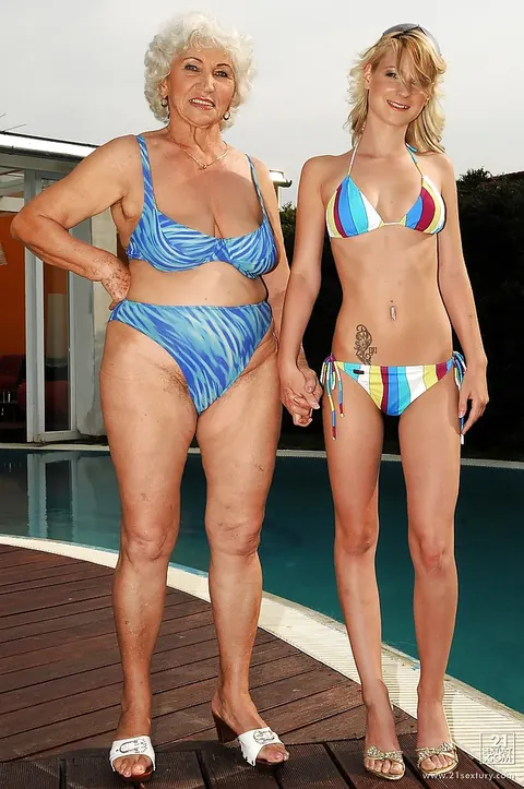 Candy Lover: Thick Mature Blonde Kisses in Panties by the Pool – photo 3 of 16