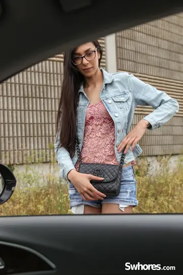 Ashely Ocean – Petite European Brunette in Glasses Fucks in a Car