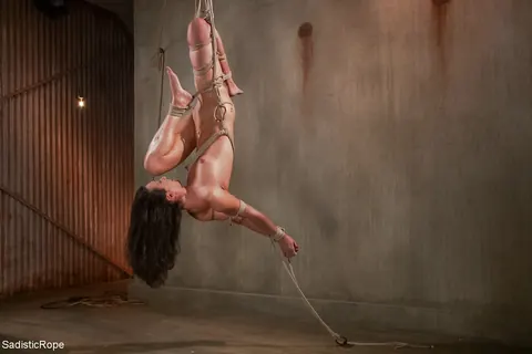 Wenona: Brunette MILF in Rope Bondage Fingers and Toys Herself – photo 16 of 20