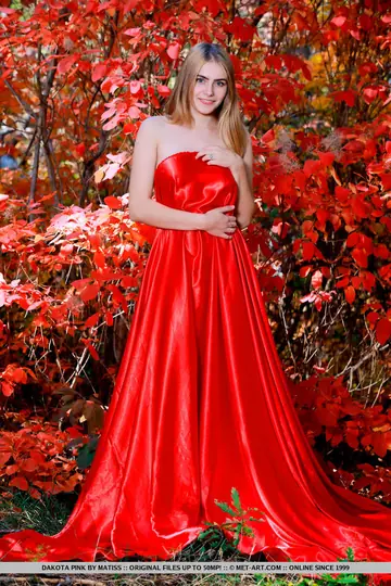 Dakota Pink – Thick Brunette Sheds Her Red Dress for Nude Poses
