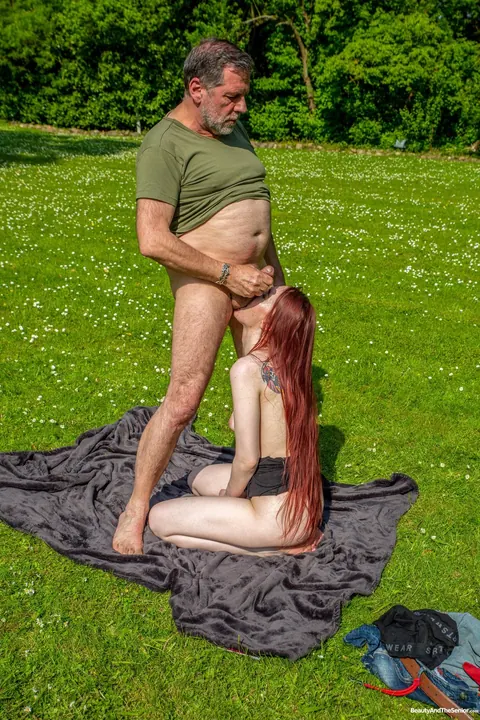 Isabella Both: Redhead with Piercing Gives a Blowjob and Fucks Outdoors – photo 12 of 21