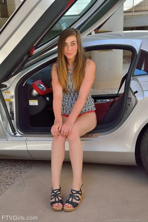 Woman Fingers Her Ass and Rides a Dildo on a Car Outdoors – photo 5 of 21