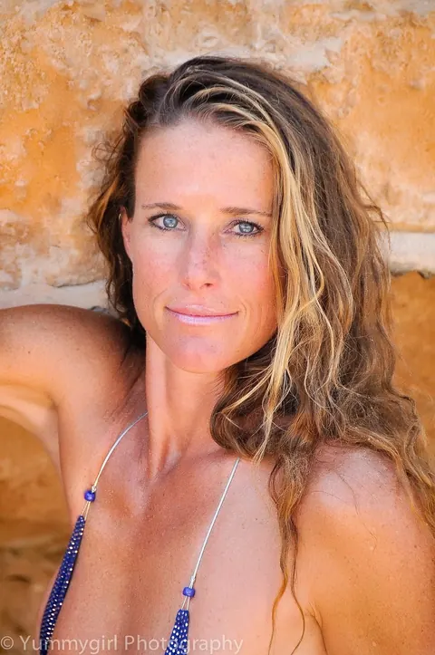 Sofie Marie: Tall Brunette MILF Poses in a Bikini Outdoors – photo 11 of 21