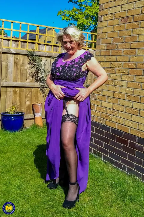 Camilla Creampie: British MILF in Stockings Fucks in the Kitchen – photo 1 of 11