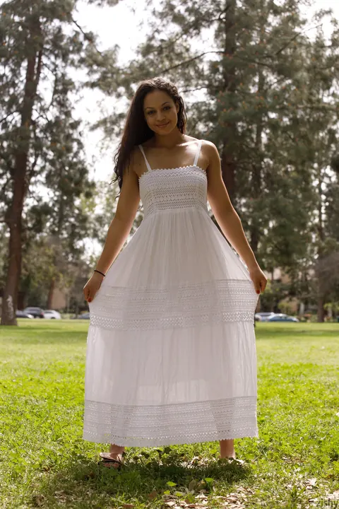 Karissa Kane: Thick Latina Lifts Her White Dress and Flashes Outdoors – photo 2 of 12