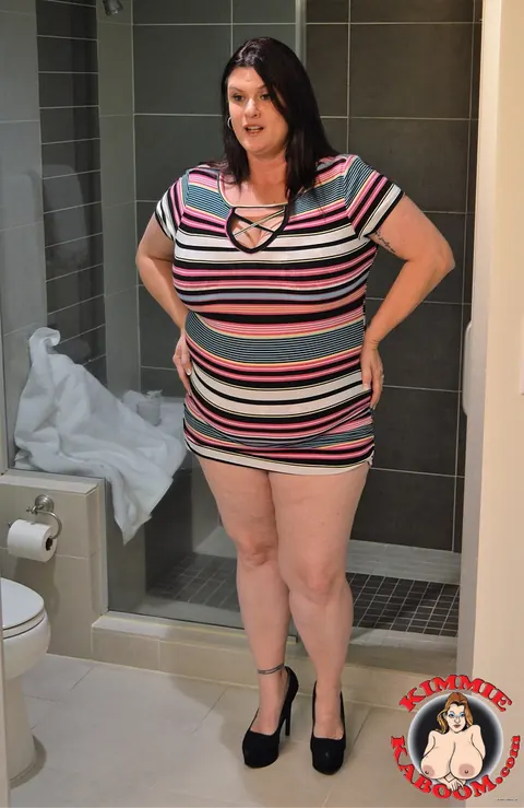 Kimmie Kaboom: BBW MILF Shows Her Big Natural Tits in the Bathroom – photo 1 of 15