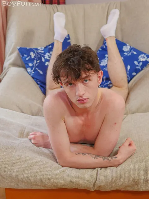 Skinny Guy Strips Naked and Shows His Cock and Asshole – photo 3 of 21