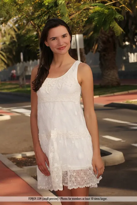 Kamea: Tall European Brunette Flashes Her Hairy Bush in Public – photo 1 of 16