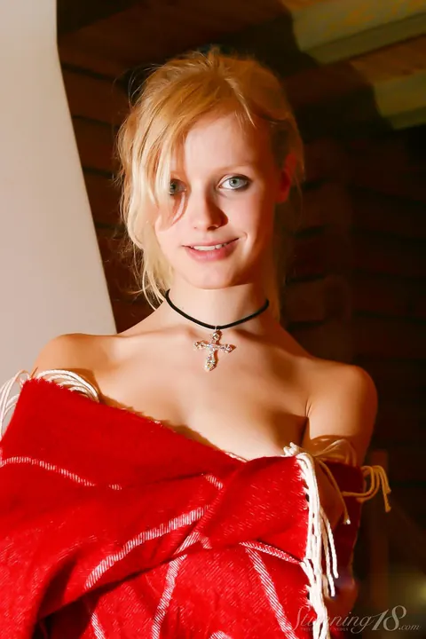 Skinny Blonde Pulls Down Her Panties and Poses Nude – photo 21 of 21