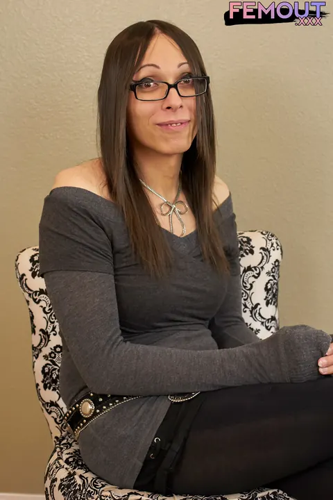Brunette Trans Woman Strips Nude and Flaunts Her Curves – photo 2 of 16