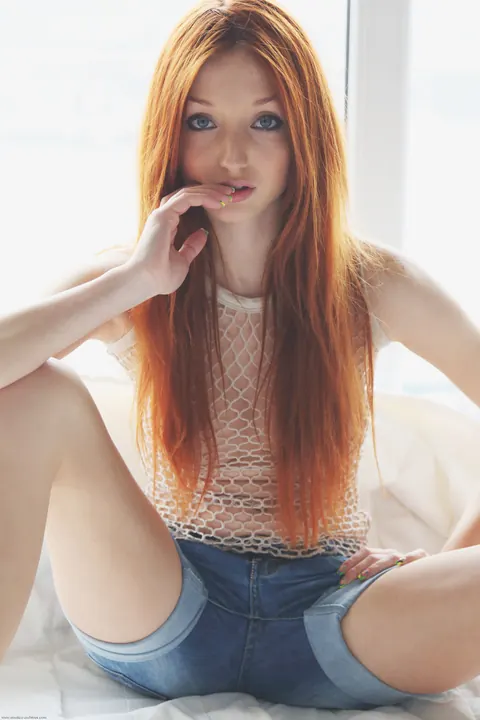 Micca: Slim Latina Redhead in Fishnet Spreads Her Pussy – photo 2 of 21