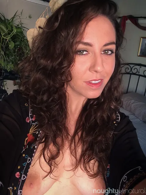 Nikki Silver: Brunette in Panties Selfie Shows Her Hairy Pussy – photo 7 of 20