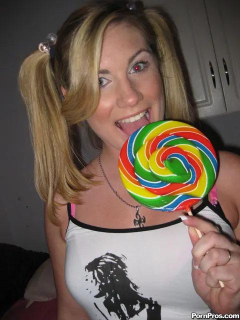 Hayden Night: Blonde Strips, Kisses Partner and Fingers Her Pussy – photo 5 of 17