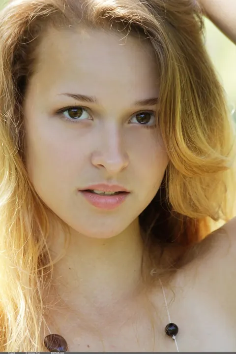 Toxic A: Tanned Blonde Undresses on Railroad Tracks in the Forest – photo 9 of 20