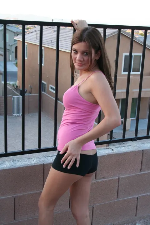 Kate Crush: Busty Amateur Strips Out of Her Panties on the Balcony – photo 4 of 20