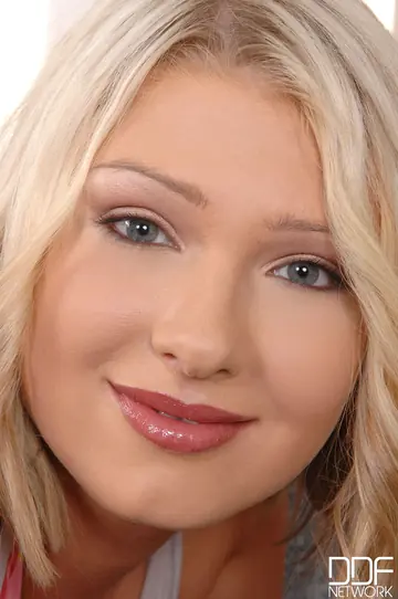 Thick Blonde European MILF Sucks Cock and Takes Deep Anal