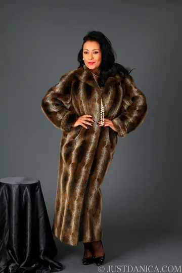 Danica Collins – Ebony MILF Drops Fur Coat to Flaunt Her Big Tits in Lingerie